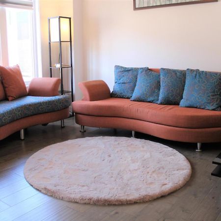 Villa New Town House Barrie South Extérieur photo
