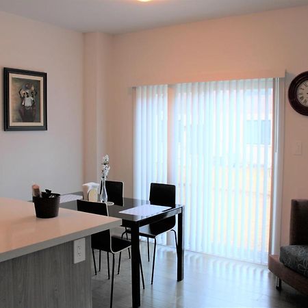 Villa New Town House Barrie South Extérieur photo