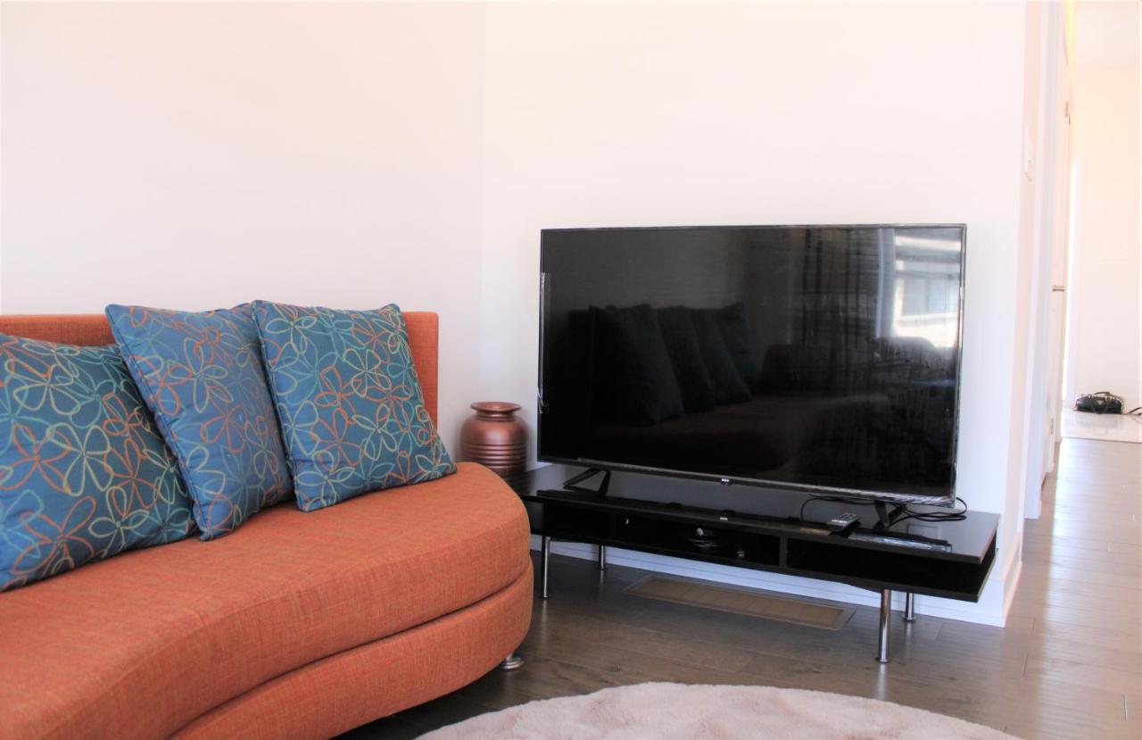 Villa New Town House Barrie South Extérieur photo