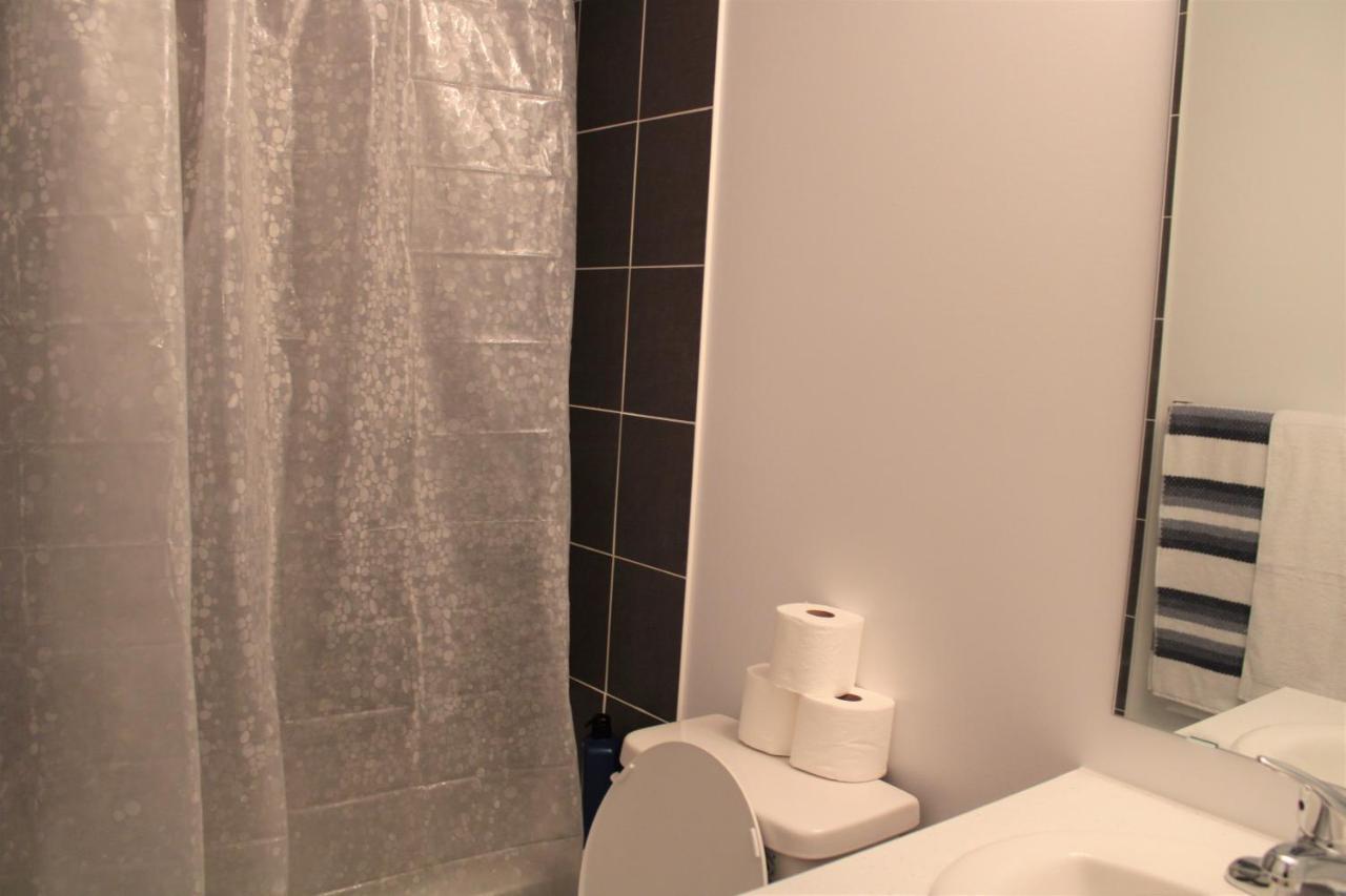 Villa New Town House Barrie South Extérieur photo