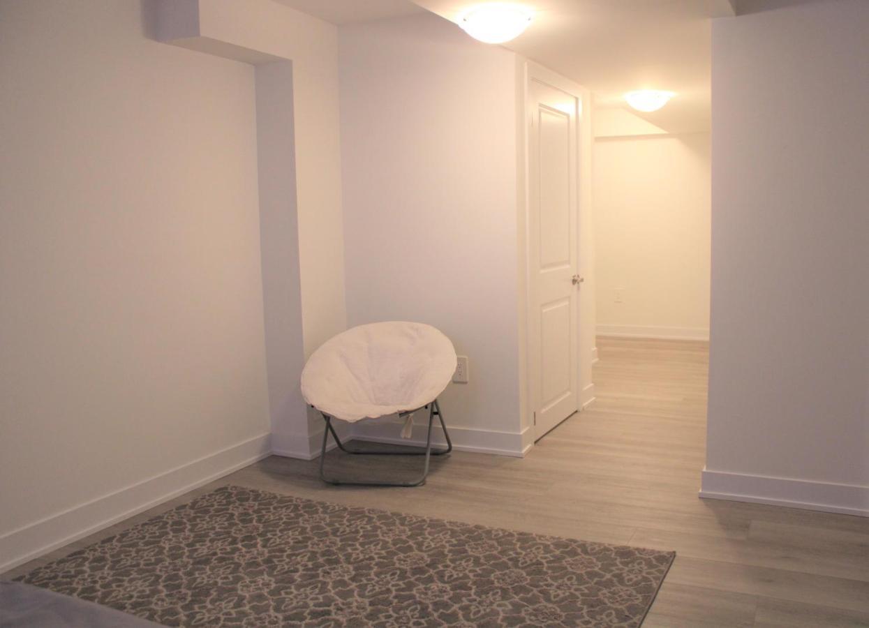 Villa New Town House Barrie South Extérieur photo